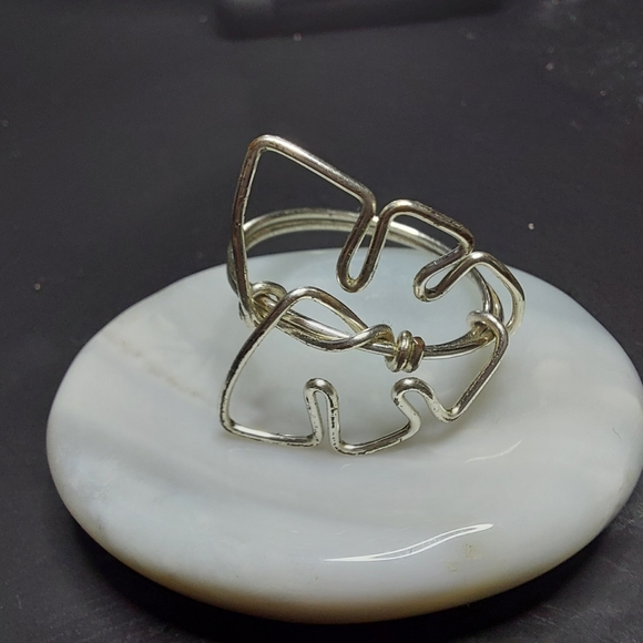 Handcrafted Silver Monstera Ring - Picture 9 of 9